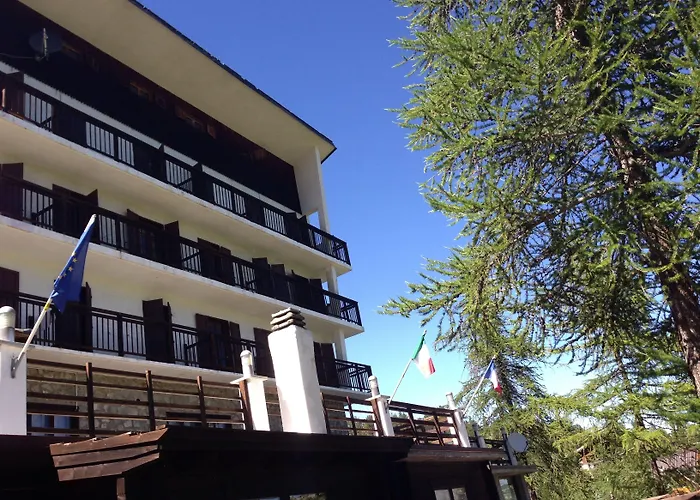 Della Luna Hotel